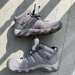 KEEN hiking boots -Women